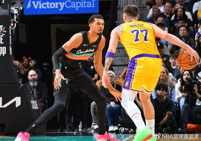 8868体育app下载-4-2艰难晋级，4-1轻松淘汰！要建立NBA新王朝，你比雷霆更配夺冠|马刺|季后赛|西部|文班亚马|俄克拉荷马雷霆队_新浪体育_新浪新闻